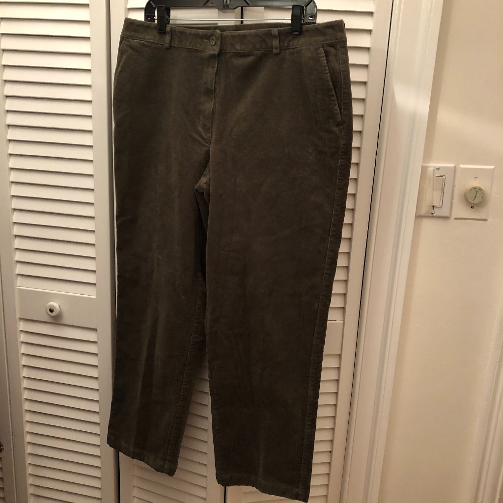 Ll Bean Women Favorite Fit Green Corduroy Pants, Flat Front, 16